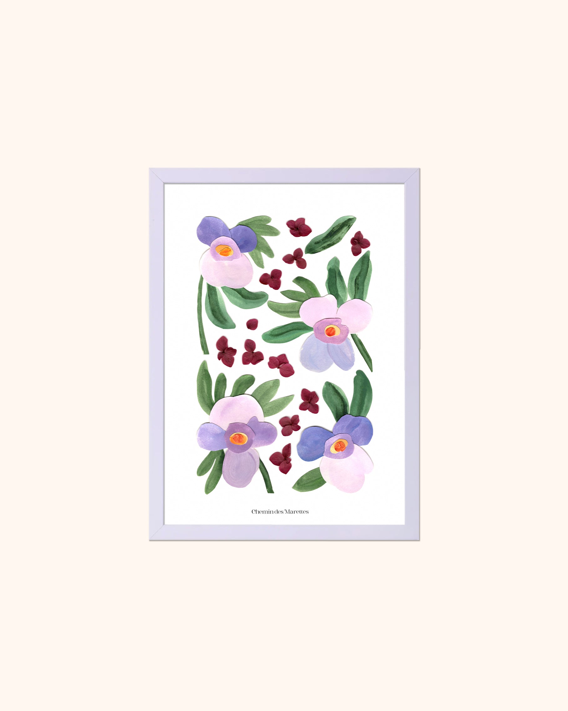 herbier original A4 nommé Lilasie, collage de fleurs en papier en relief sur fond blanc, encadré dans un cadre en bois lilas, création Chemin des Marettes.