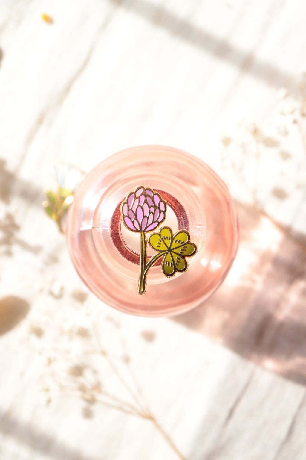 Pin's Trèfle Pourpre