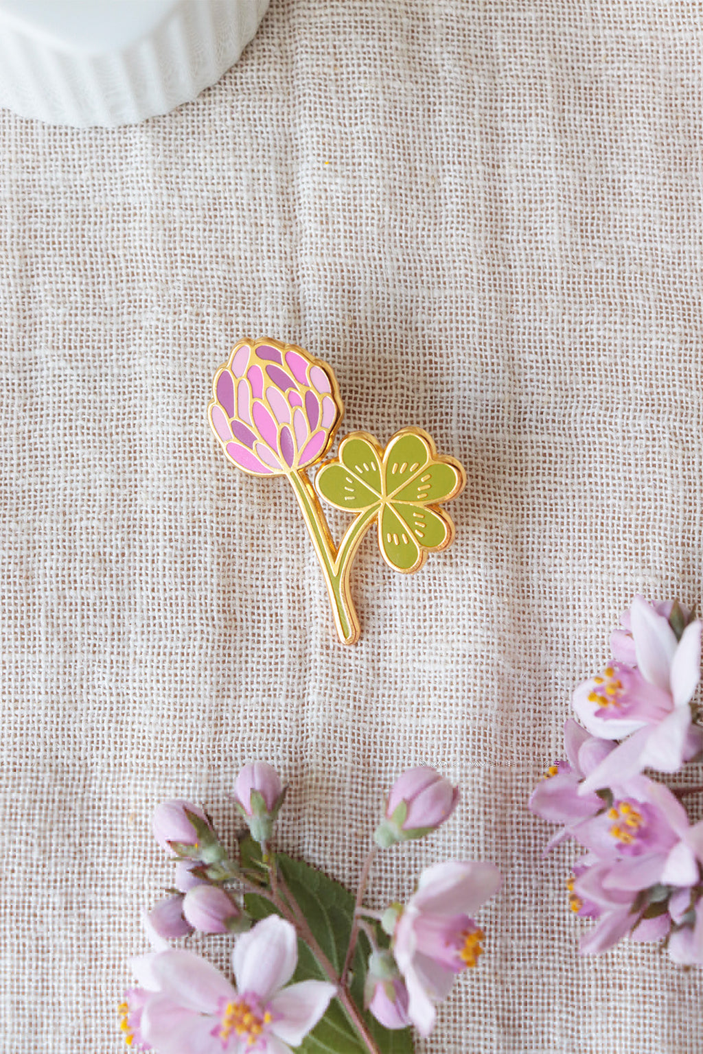 Pin's Trèfle Pourpre