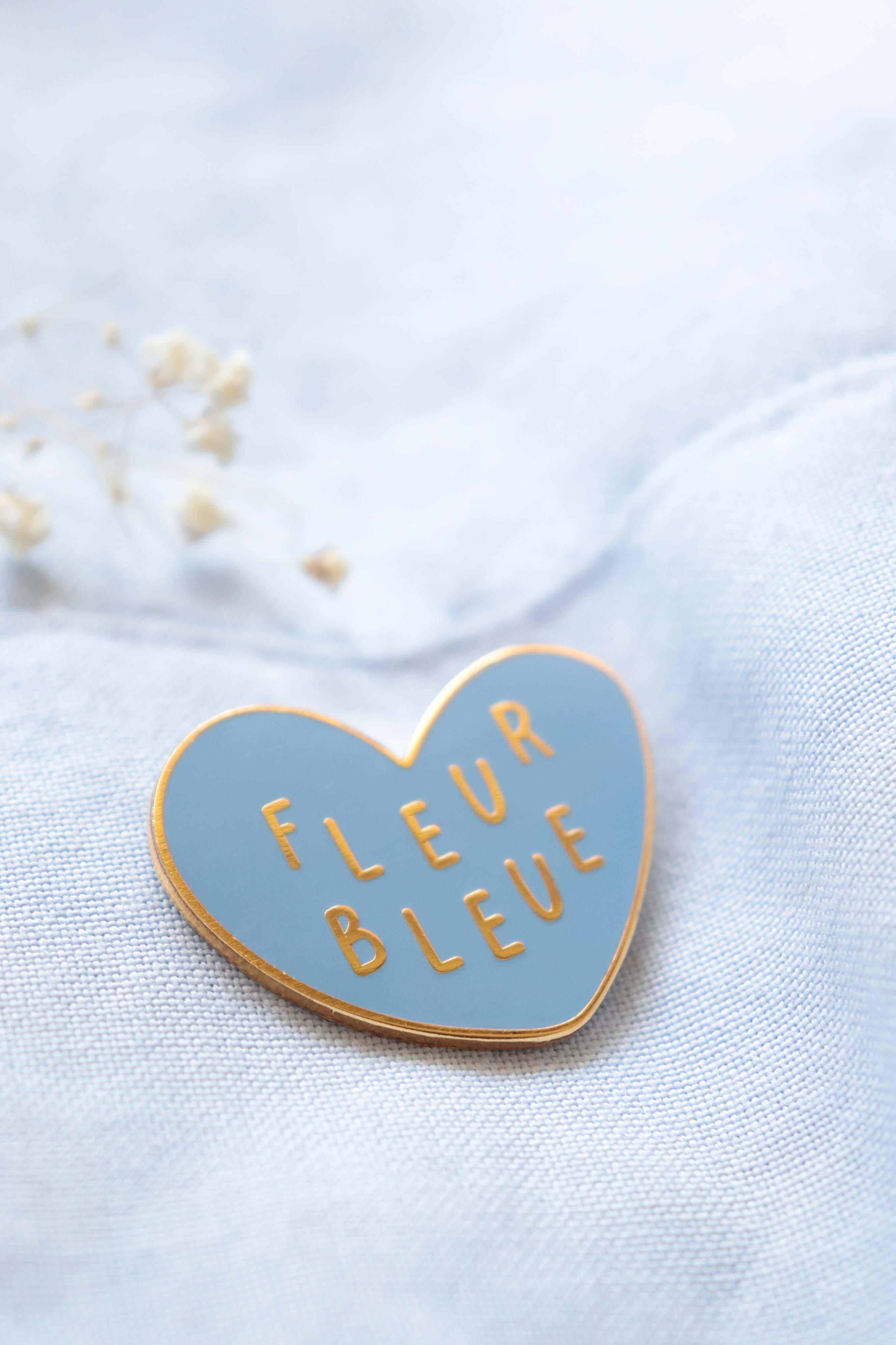 Pin's Fleur Bleue