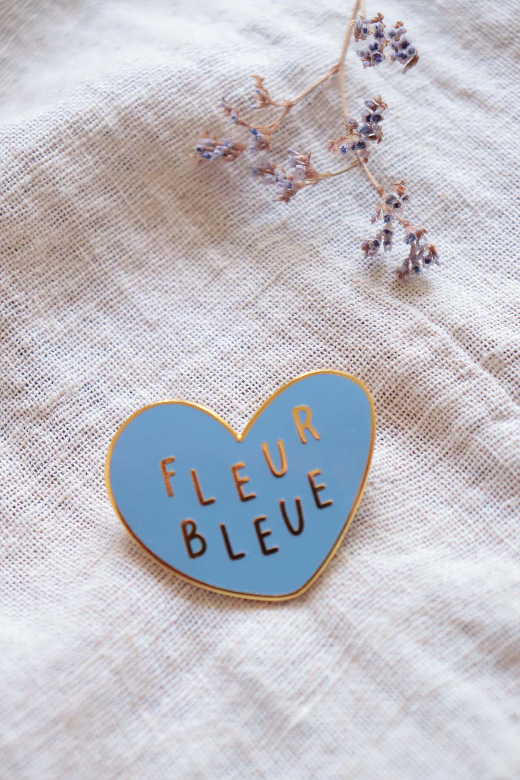 Pin's Fleur Bleue