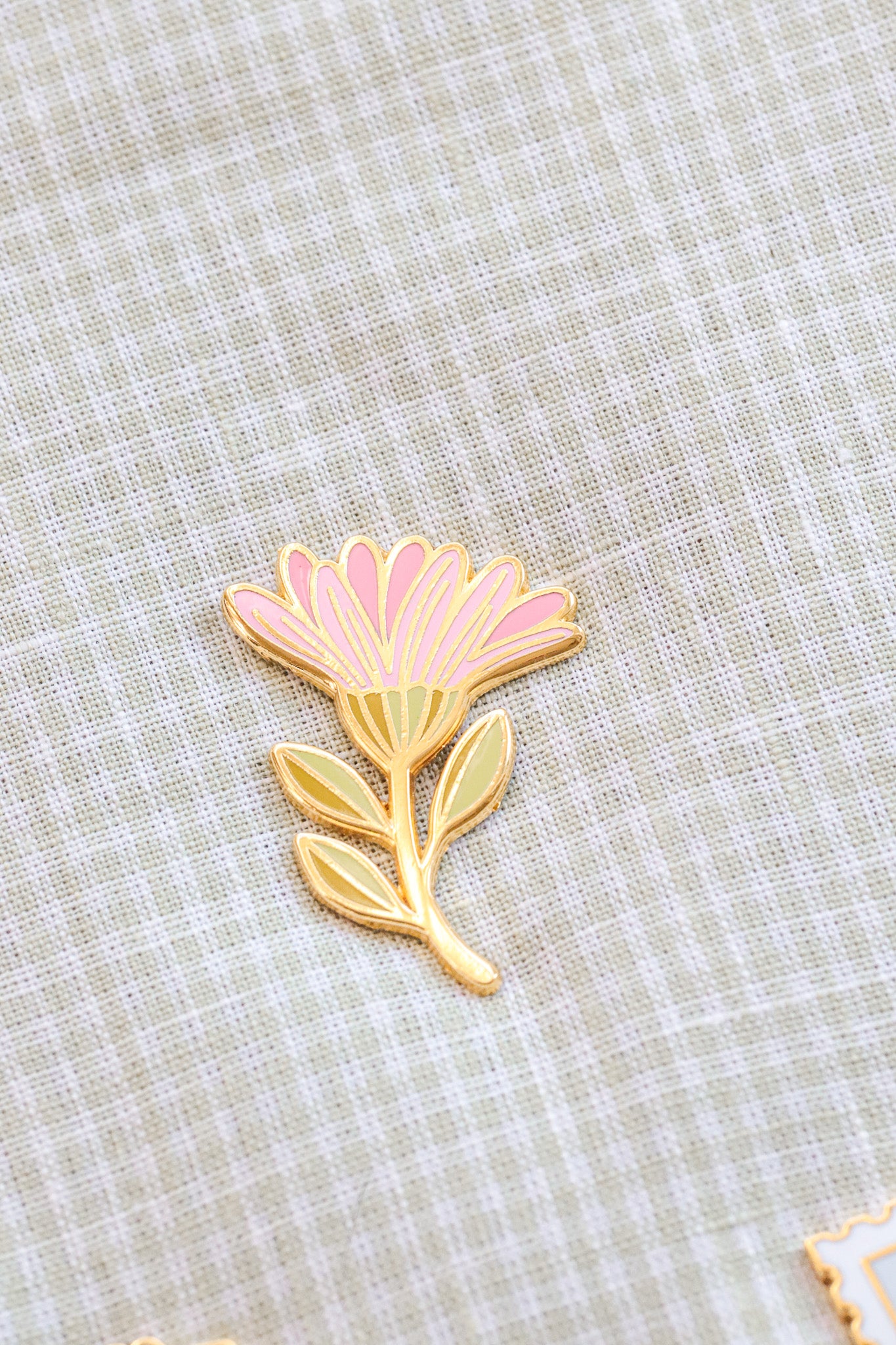 Pin's Marguerite rose