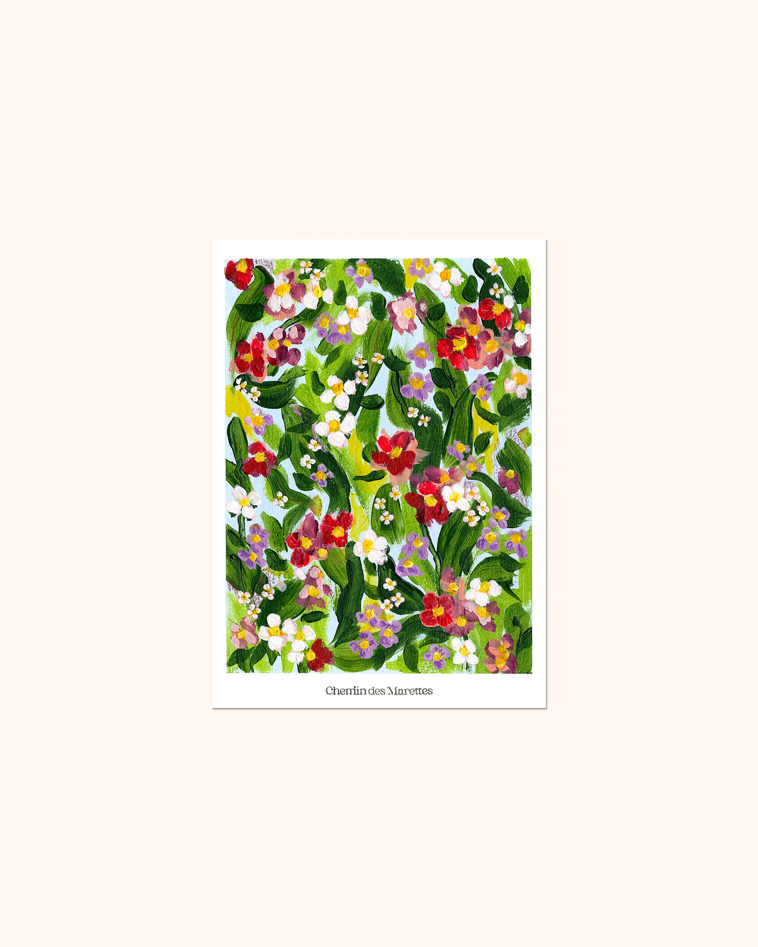 Mini peinture acrylique originale A5 nommée Rivage, par Chemin des Marettes. Fleurs blanches rouges et violettes et feuillage vert sur un fond bleu ciel doux. Style botanique aérien et poétique, idée cadeau pour la Fête des Mères.