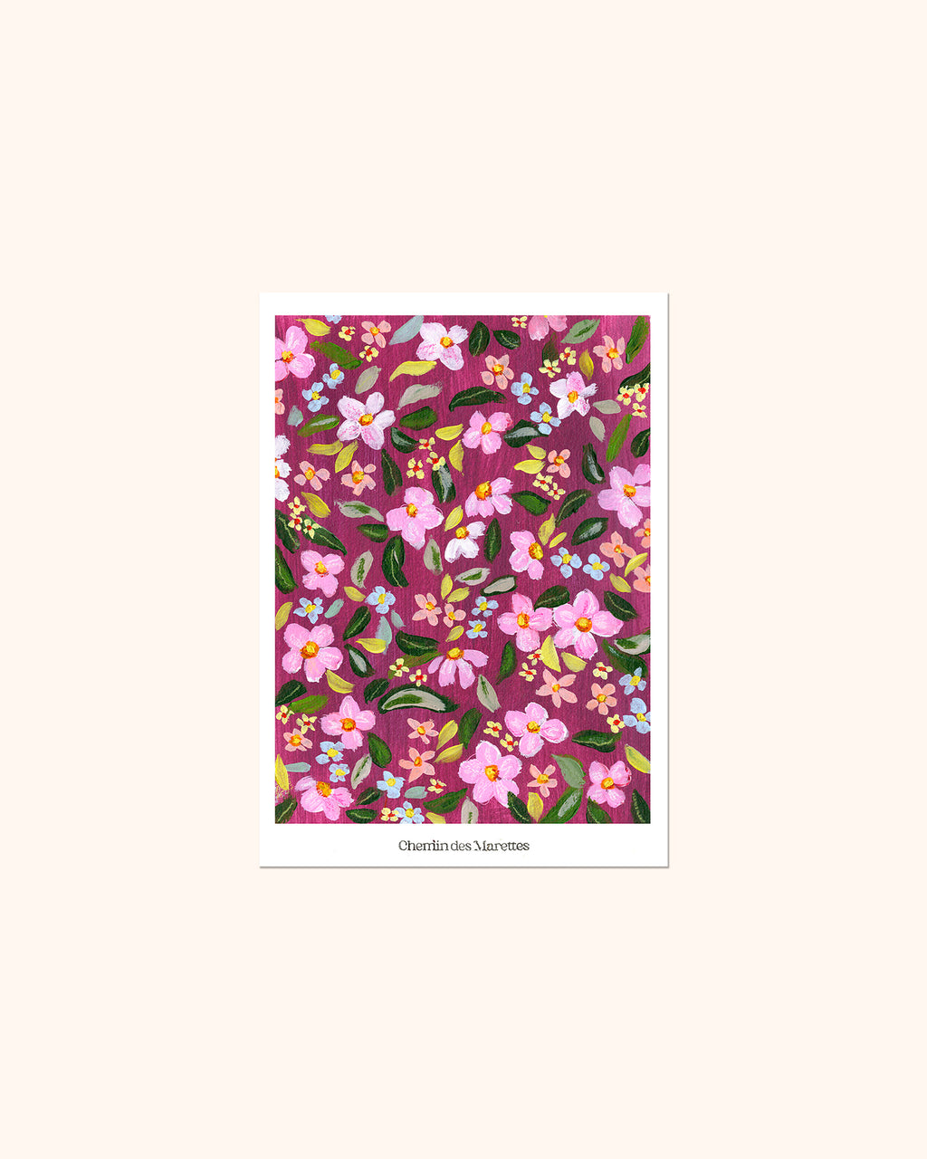 Mini peinture acrylique originale A5 nommée Velours, par Chemin des Marettes. Bouquet de fleurs bleu pâle, rose clair et blanc avec feuillage vert sur un fond bordeaux intense et mat. Style botanique minimaliste, prête à offrir pour la Fête des Mères.